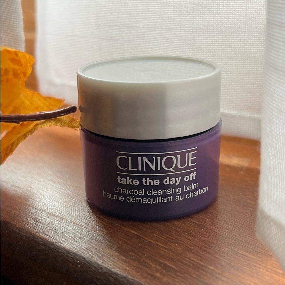 Clinique Take the Day Off Charcoal Cleansing Balm
